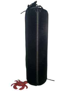 Cylindrical inflatable fender 30 x 100 cm with cover.