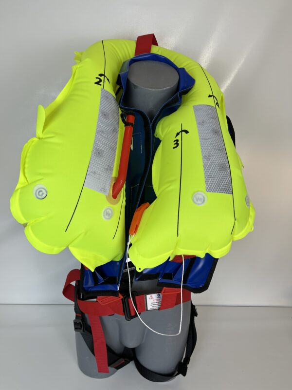 Gilet de sauvetage gonflable Standard Classique sur harnais de travail en hauteur – Image 4