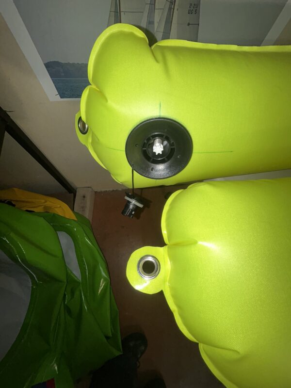 Lot de 2 cylindres gonflables avec 3 passants d'occasion – Image 5