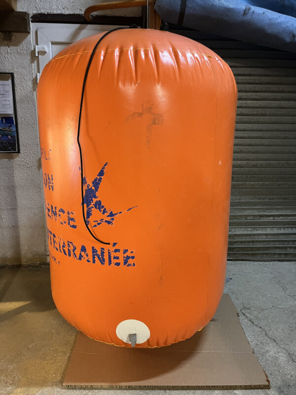 Second-hand orange cylindrical buoy - Image 3