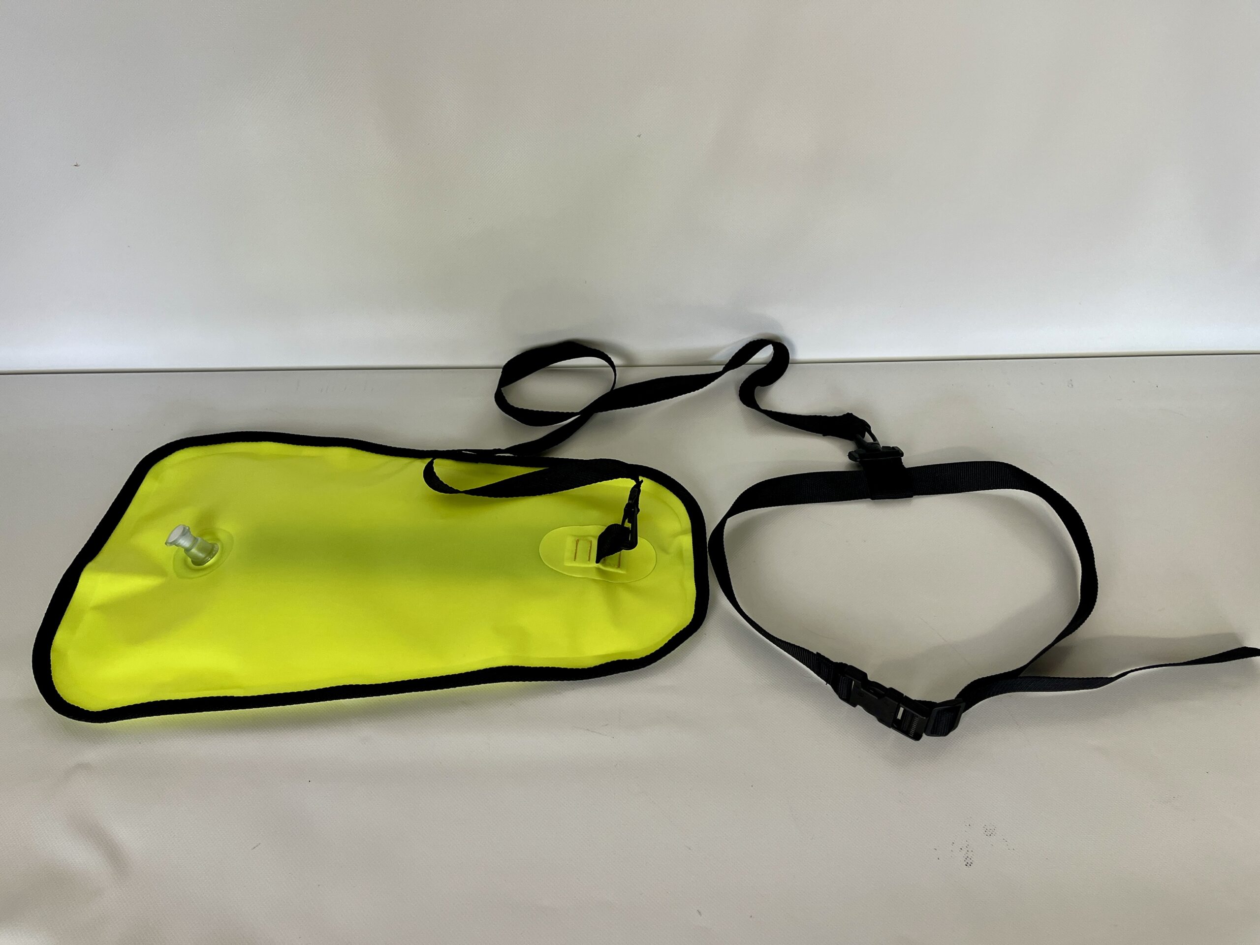 Openable swimming bag/buoy / PELAGIA 8L model - Image 8