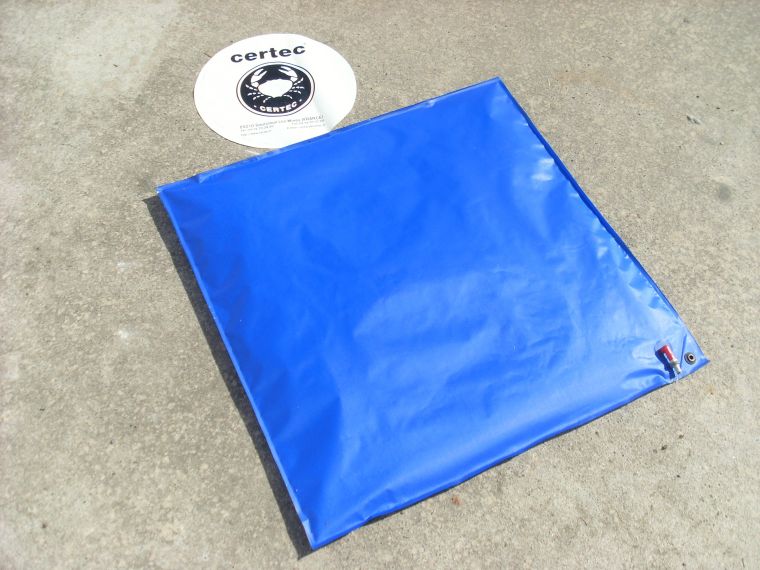 Square vacuum-formed cushion, 100 x 100 cm